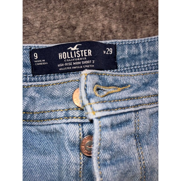 Hollister High Rise Mom Short 3” Size 29 - Picture 2 of 3